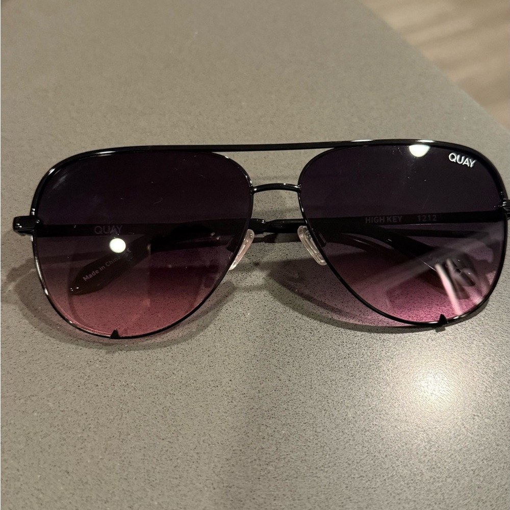 Quay Black and pink aviator Sunglasses